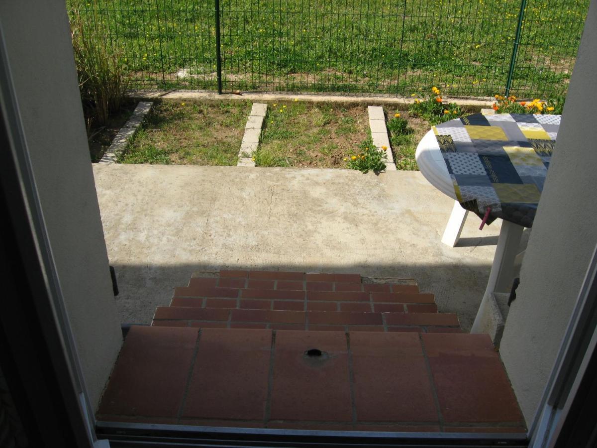 Apartamento rez de chaussé La Londe-les-Maures Exterior foto