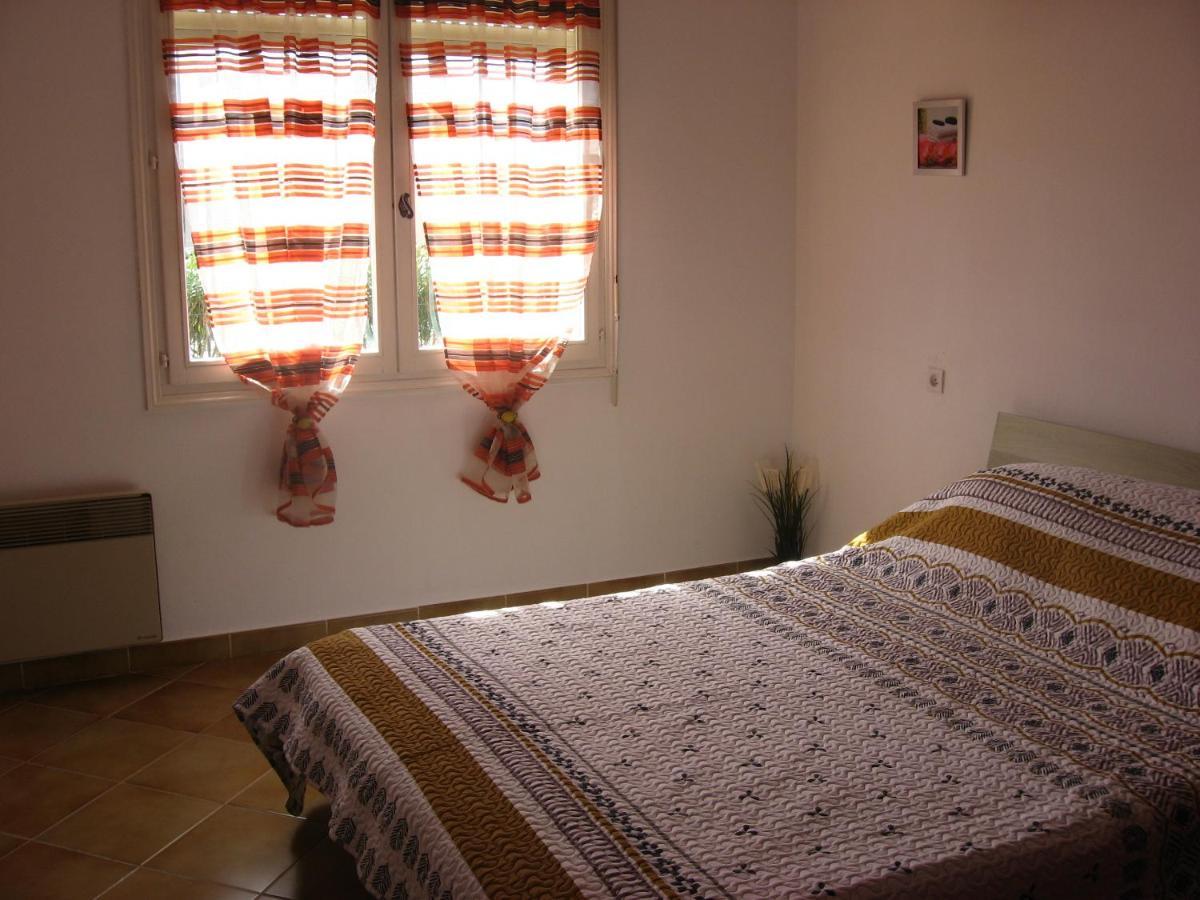 Apartamento rez de chaussé La Londe-les-Maures Exterior foto