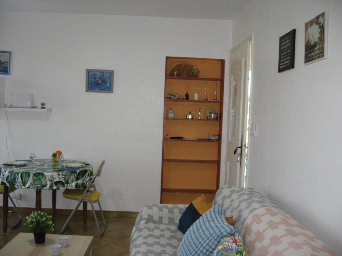 Apartamento rez de chaussé La Londe-les-Maures Exterior foto