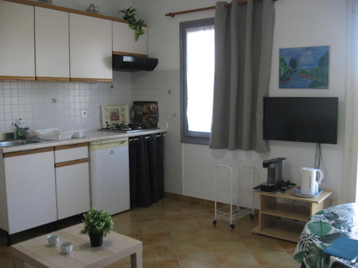 Apartamento rez de chaussé La Londe-les-Maures Exterior foto